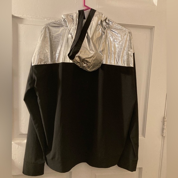 Victoria Sport metallic light hoody women’s size L silver/black - Picture 2 of 2